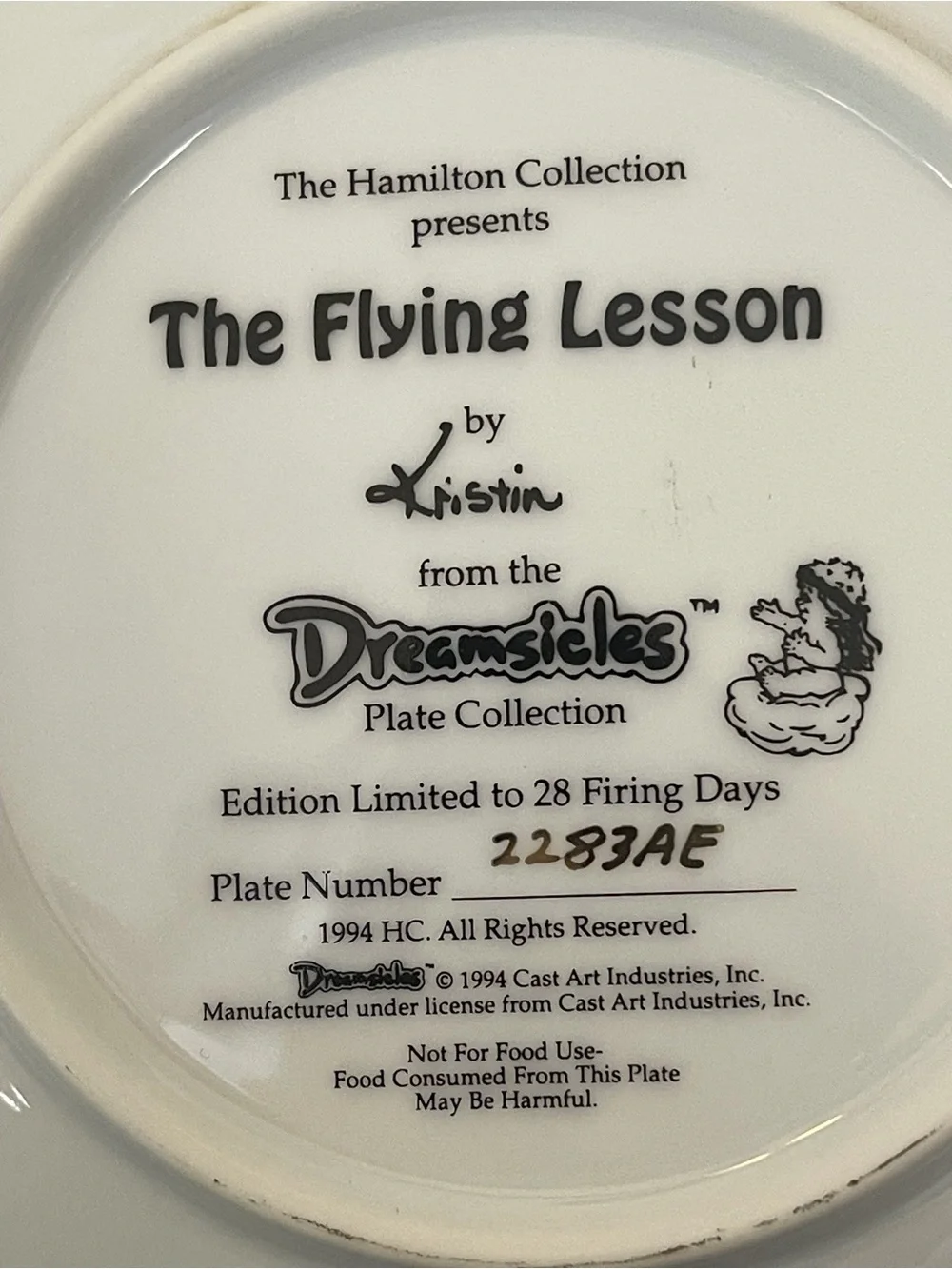 Dreamsicles Collectible 1990 Cherub Decorative Plate with Pastel Sky